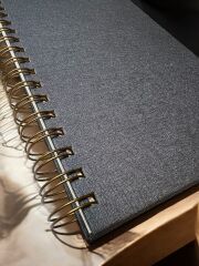 Antrasit Gri Keten Kapak Spiralli Defter – Kişiselleştirilebilir 80 Yaprak