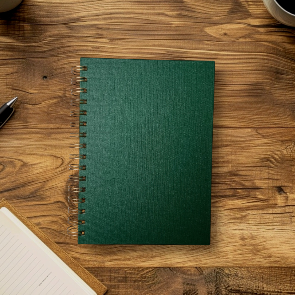 Lüks Parlak Yeşil Defter – Spiralli & Kişiselleştirilebilir Hediye