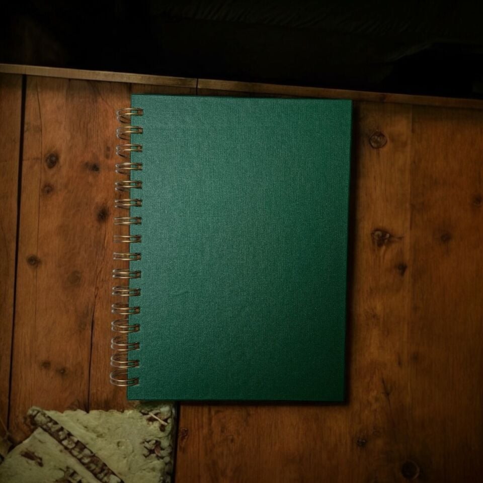 Lüks Parlak Yeşil Defter – Spiralli & Kişiselleştirilebilir Hediye